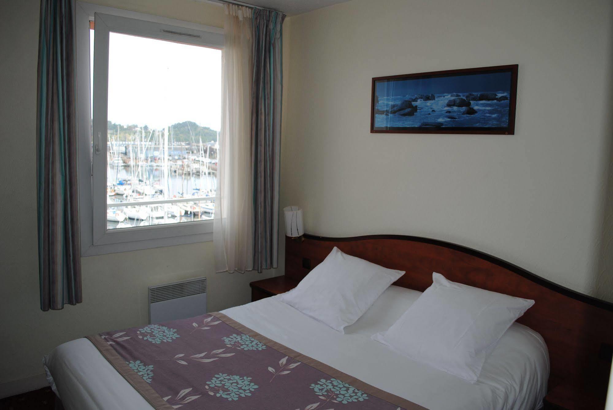 Le Goelo - Port De Hotel Paimpol