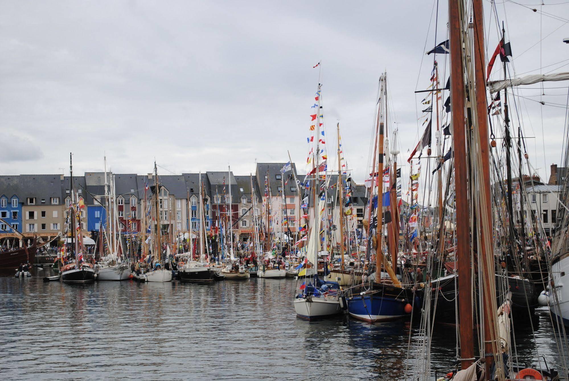 Le Goelo - Port De Hotel Paimpol